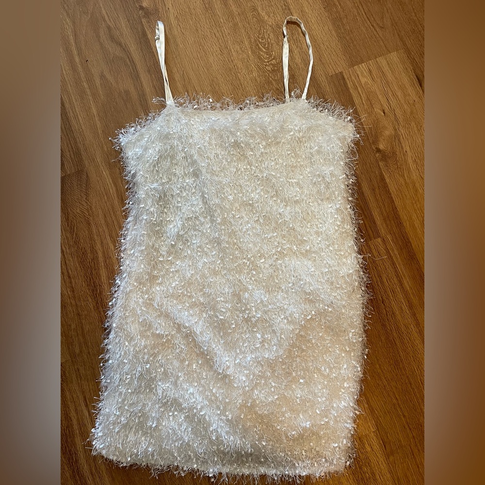 Lulu’s white mini dress